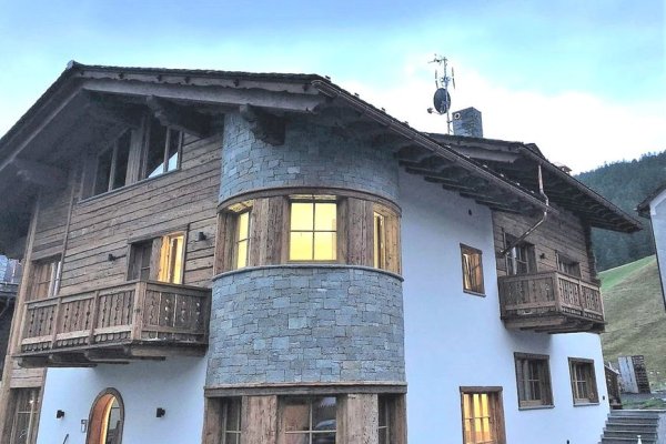 Mountain Chalet Remi